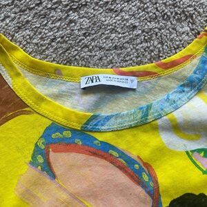 Zara women T-shirt size M yellow color very new